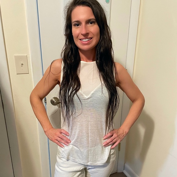 3/$15💛 ✨French connection top ✨ - Picture 2 of 4